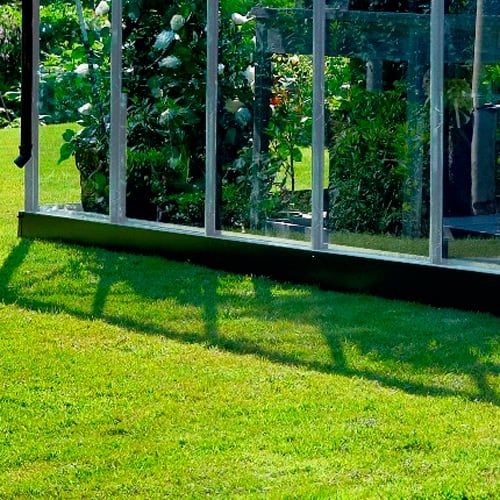 Billede af Juliana drivhussokkel til Premium 10,9 m2 drivhus